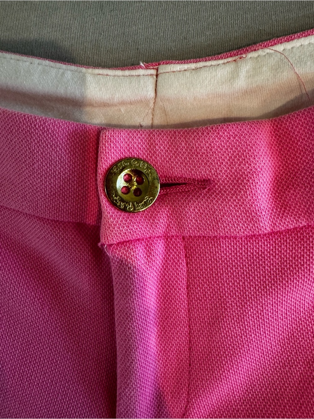 Lilly Pulitzer pink Bermuda shorts with gold button - Picture 3 of 6